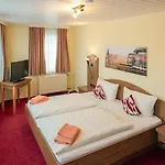 Boutique Hotel An Der Mosel - Ehemalig Hotel Kreuter 4*