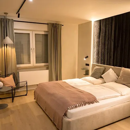 فندق Weinhaus Kreuter 3*