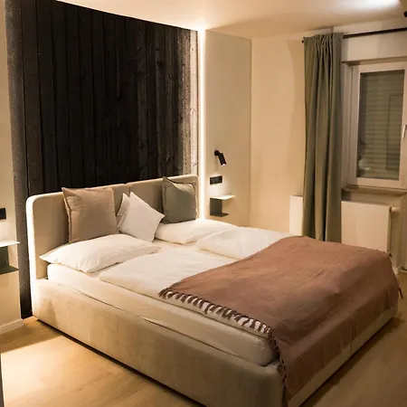 Weinhaus Kreuter 3* كوبلنس