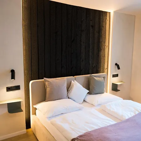 فندق Weinhaus Kreuter 3*